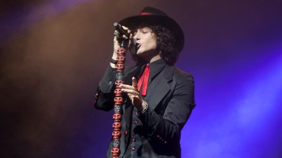 Enrique Bunbury and Zoe at Terminal 5 