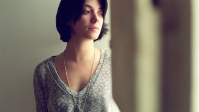 Video: Sharon Van Etten Performs 