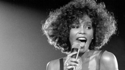 Tragic News of Whitney Houston's Death Spreads Through Fashion Week Via Twitter