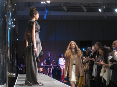 Suzanne Rae: Garage-Band Glamour in Lace, Silk and Wool