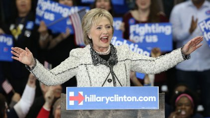 Clinton Scores Overwhelming Win in South Carolina