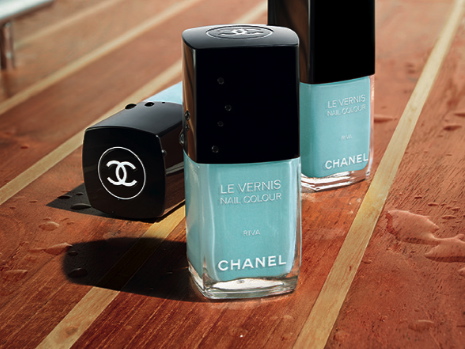We're Loving: Chanel's New Minty Blue Lacquer