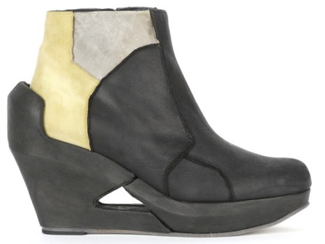 First Look: LD Tuttle's Adventurous Fall 2010 Collection