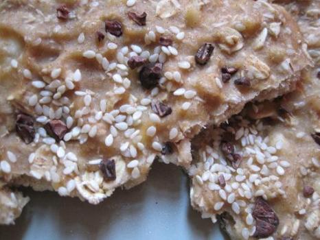 RECIPE: No-Bake 5-Ingredient Workout Cookie