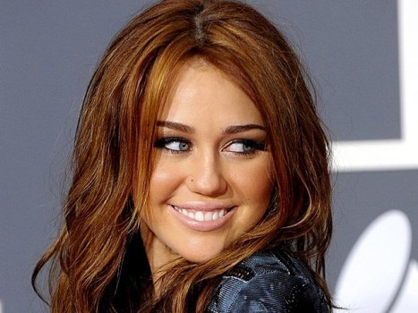 Clippings: Miley Cyrus's Jewelry Line for Walmart Has Cadmium Edition