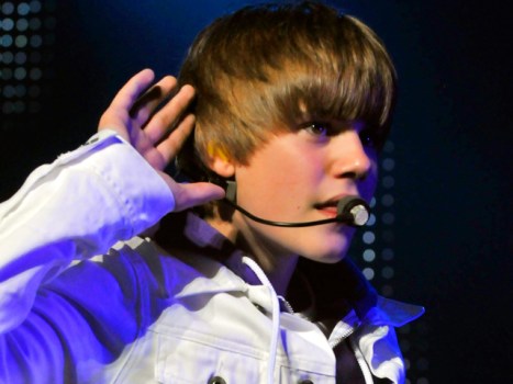 Justin Bieber to Launch "My World" Fragrance