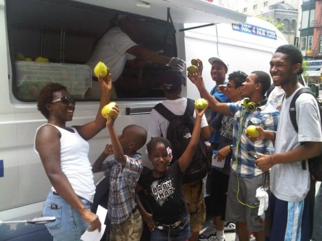 Free Fruit Friday: Healthy Snacks, Gift Cards for Queens