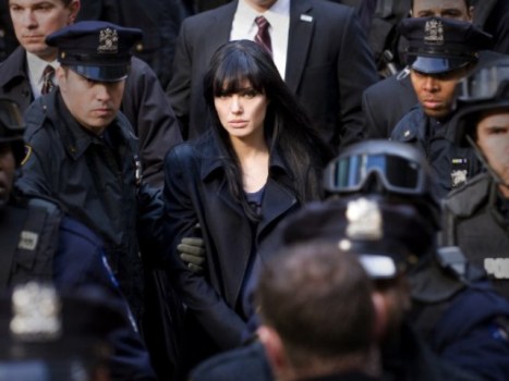 Moviegoers to Decide if "Salt" is Jolie's Bond or Bourne: Director