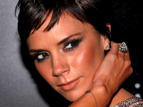 Victoria Beckham Will Be in a Twitter During Fashion Week