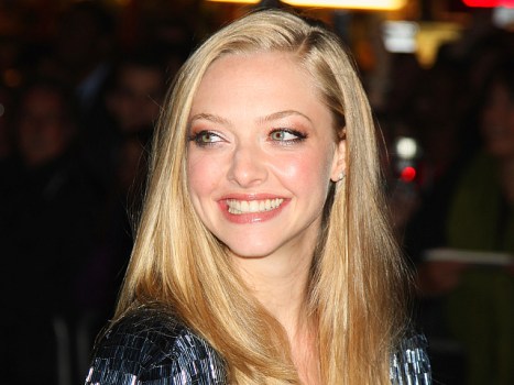 Seyfried's Polygamist Relationship With "Big Love"