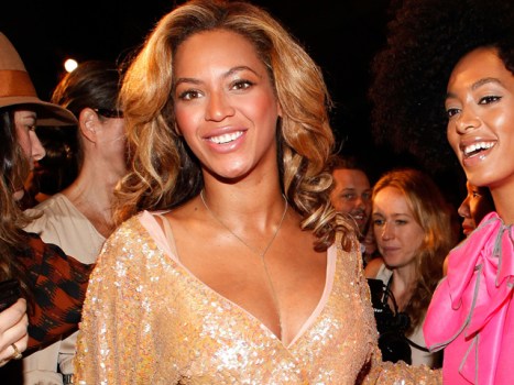 One Shot: Beyonce Hits Fashion Week