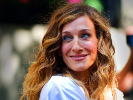 Sarah Jessica Parker Doesn't See Halston As "Part-Time Gig"