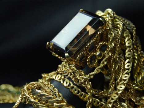 Charm & Chain Winter Sample Sale