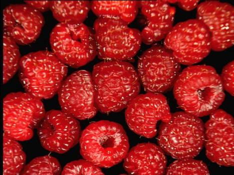 Healthy Holidays: Raspberry-Chocolate Thumbprint Cookies 