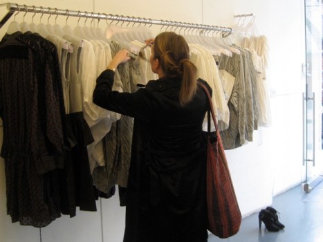 Warm Weather Lures Frenzied Weekend Shoppers