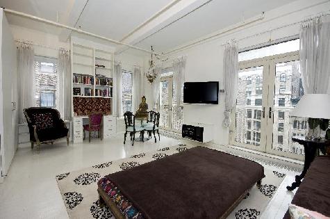 Miranda Kerr Slashes Price of Flatiron Condo to $1.175M