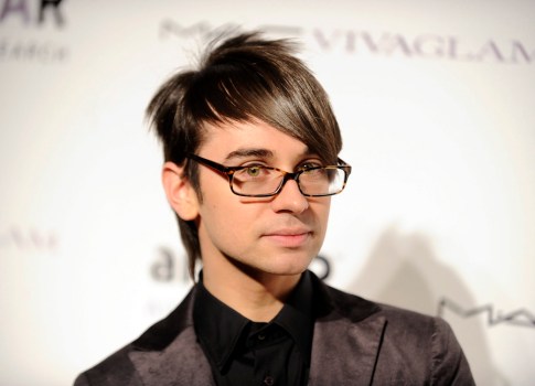 Clippings: Christian Siriano Redesigns a Cleaning Sponge
