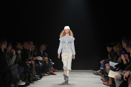 Band of Outsiders Fall 2011: Models Fall From Ceiling and '70s Après Ski