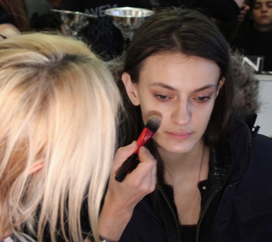 Beauty How-To: Flushed Cheeks and Strong Brows at Preen