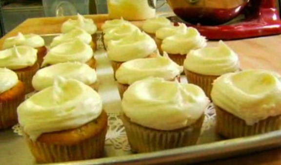 How To Make Cupcakes With Billy's Bakery