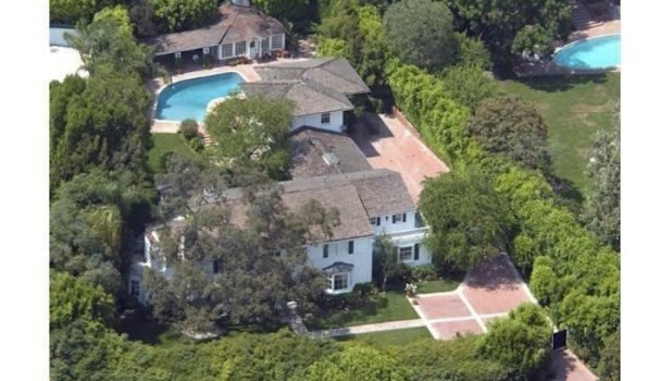 Debra Messing Sells Home For $11.4 Million Lickety-Split