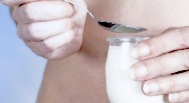 Yogurt, Nuts Help You Lose Weight