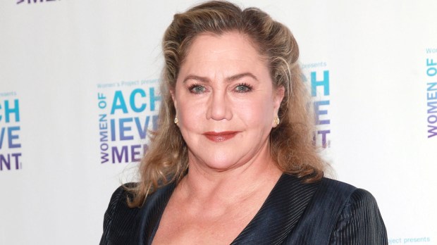 Kathleen Turner to Return to B'Way