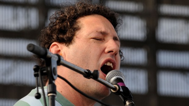 "Serious Health Scare" Won't Halt Yo La Tengo Hanukkah