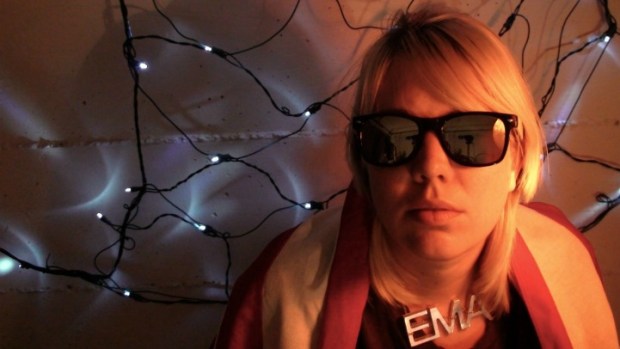 Last-Minute Plan: EMA @ Glasslands Gallery