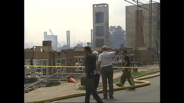 From the Archives: 2000 Edgewater Apartment Complex Burns