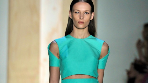 Cushnie et Ochs Look to Traditional Filipino Dress for Spring '13