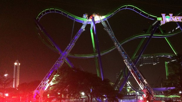 8 riders rescued after coaster stops at Six Flags Over Texas