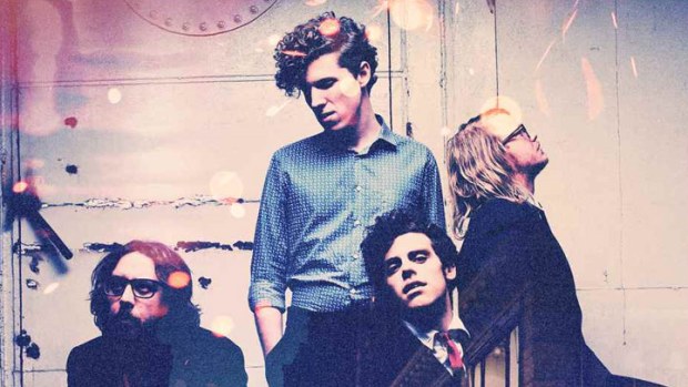 MpFree Wednesday: Noah and the Whale, "L.I.F.E.G.O.E.S.O.N.” (Fake Blood Remix)