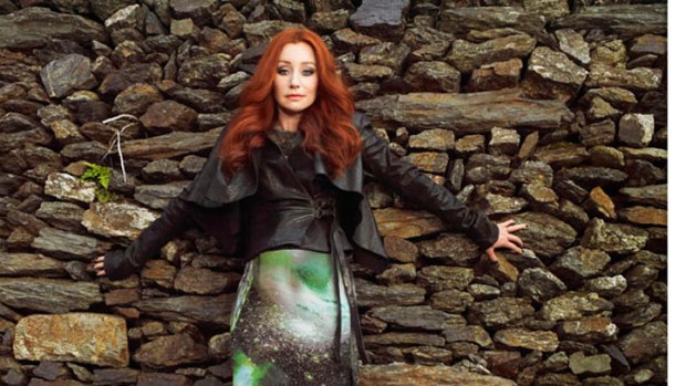 Pros & Cons of Seeing Tori Amos