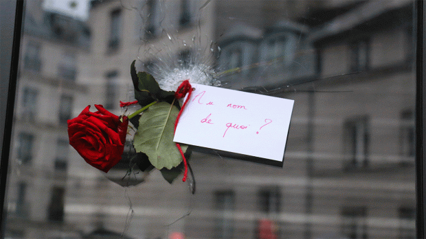 NewYorkers Gather to Mourn Paris Attack Victims