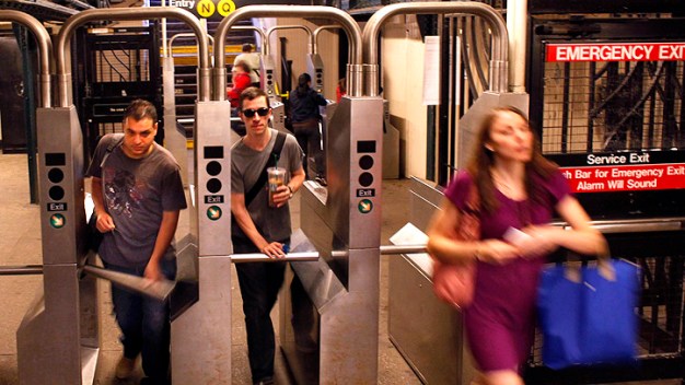 Metro-North, NJ Transit Still Limited