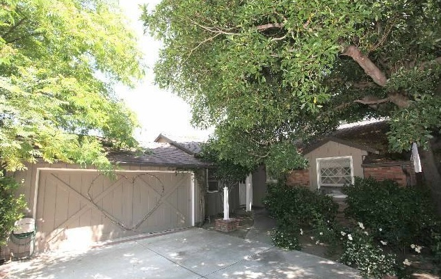 John Larroquette's Bungalow on the Market