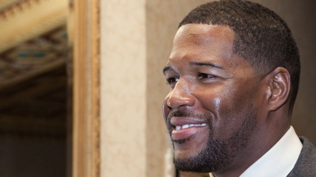 NitePics: Giants Attend Gala for Strahan