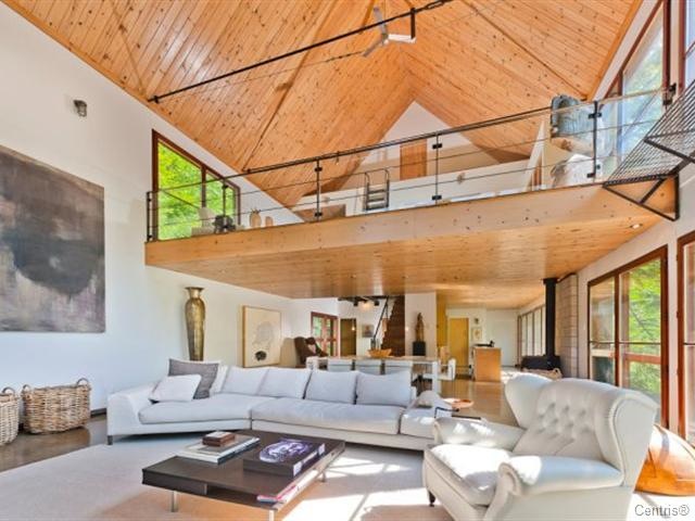 Halle Berry Unloading Canadian Vacation House 
