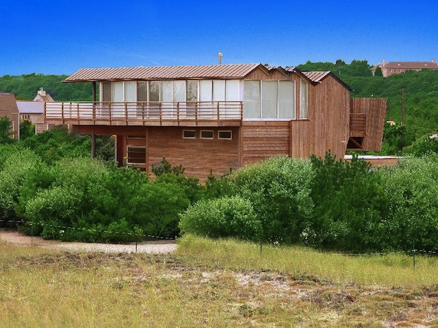 Blue Man Group Co-Founder Re-Lists Hamptons Contemporary 