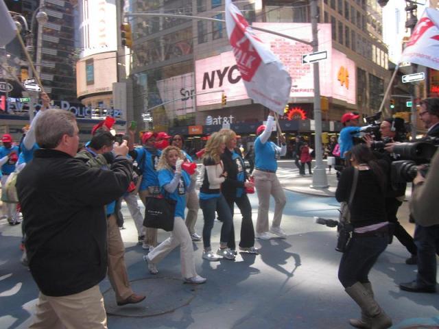 PHOTOS: Walk With Walgreens Kick-off at Times Square