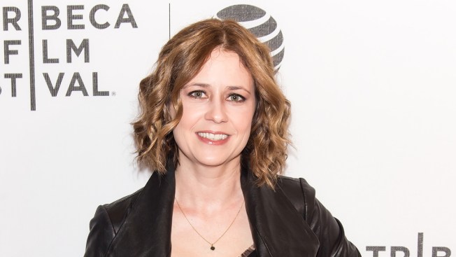 Actress Jenna Fischer returns to Chili's; company provides hilarious response