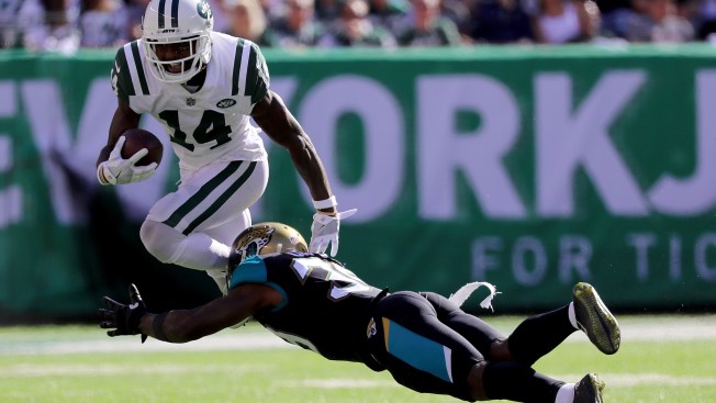 Jets, Jaguars tied at halftime