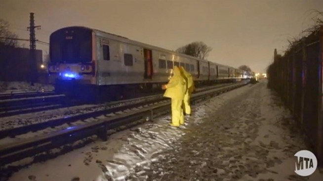 Service has been disrupted on several lines after a derailment on a Long Island Rail Road track, and the repairs could take days. Pei-Sze Cheng reports. 