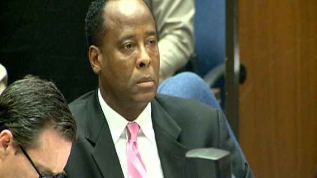 No testimony on Monday, but out of thejury?s presence,  the two sides are battling over potentially crucial evidence.