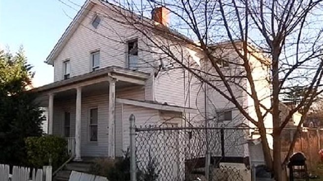 Police on Long Island are searching for three suspects who burglarized a pair of dilapidated apartments on Sunday, sexually assaulting a woman in the upstairs residence. Ida Siegal reports.