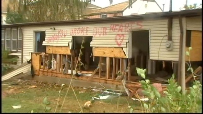 Sandy victims on Staten Island are hoping they'll see some of the $1.8 billion in federal aid being sent to New York City. Marc Santia spoke to some residents about what they are expecting.