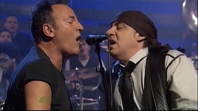 Countless Bruce Springsteen fans are out of luck after a Ticketmaster glitch prevented them from purchasing tickets for his upcoming show. Now, scalpers are selling tickets for much more than they were originally.