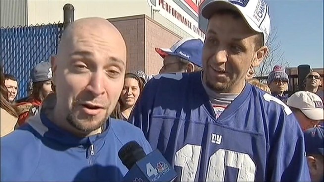 Brian Thompson reports from East Rutherford, New Jersey where excited fans waited to watch Big Blue's return and hoped for a run-in with one of the Super Bowl champs.