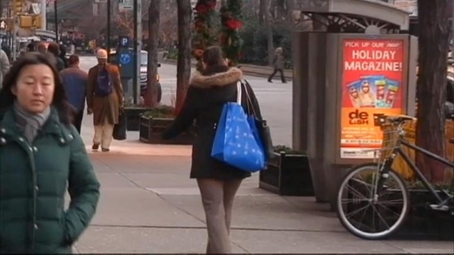 Police are searching for a man who forced a woman into an elevator and sexually assaulted her in the early morning hours on the Upper West Side. Jonathan Vigliotti reports.